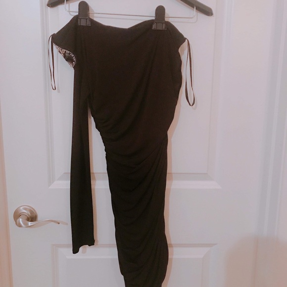 Must have Black Dress - Picture 2 of 2